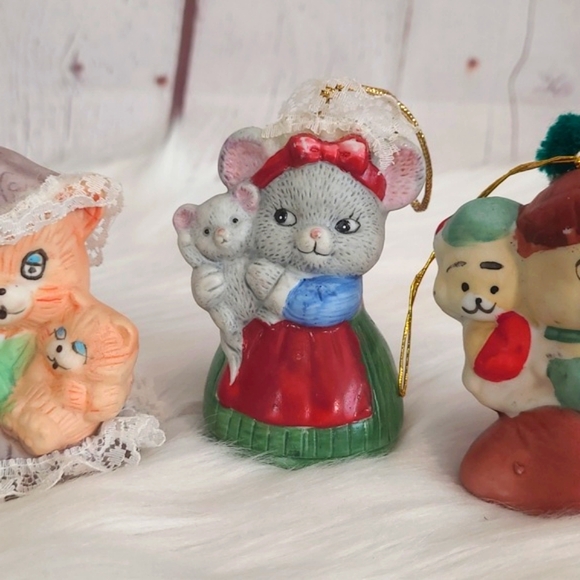 Vintage 70s Jasco Taiwan Porcelain Caring Critters Chimers Ornament Set of Four - Picture 6 of 16